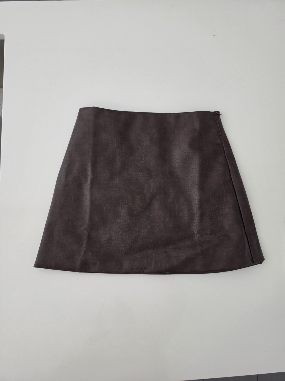 Faux-Leather Mini Skirt- Brown CRocodile ✨️LIKE NEW✨️